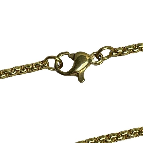 Praying Hands sparkling stone pendant on 28 inch chain NWOT - Picture 2 of 4